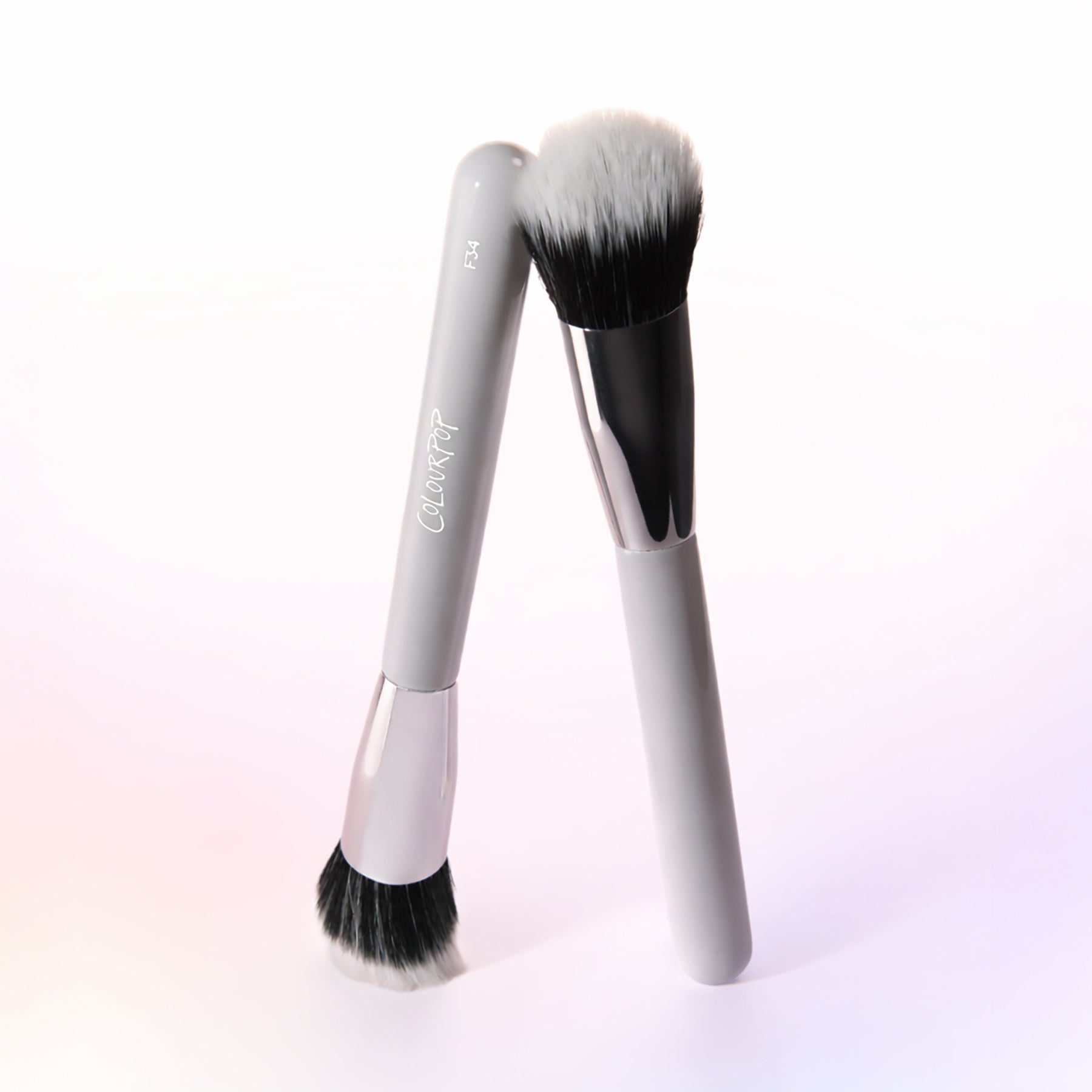 Angled Blending Face Brush - Ready Look